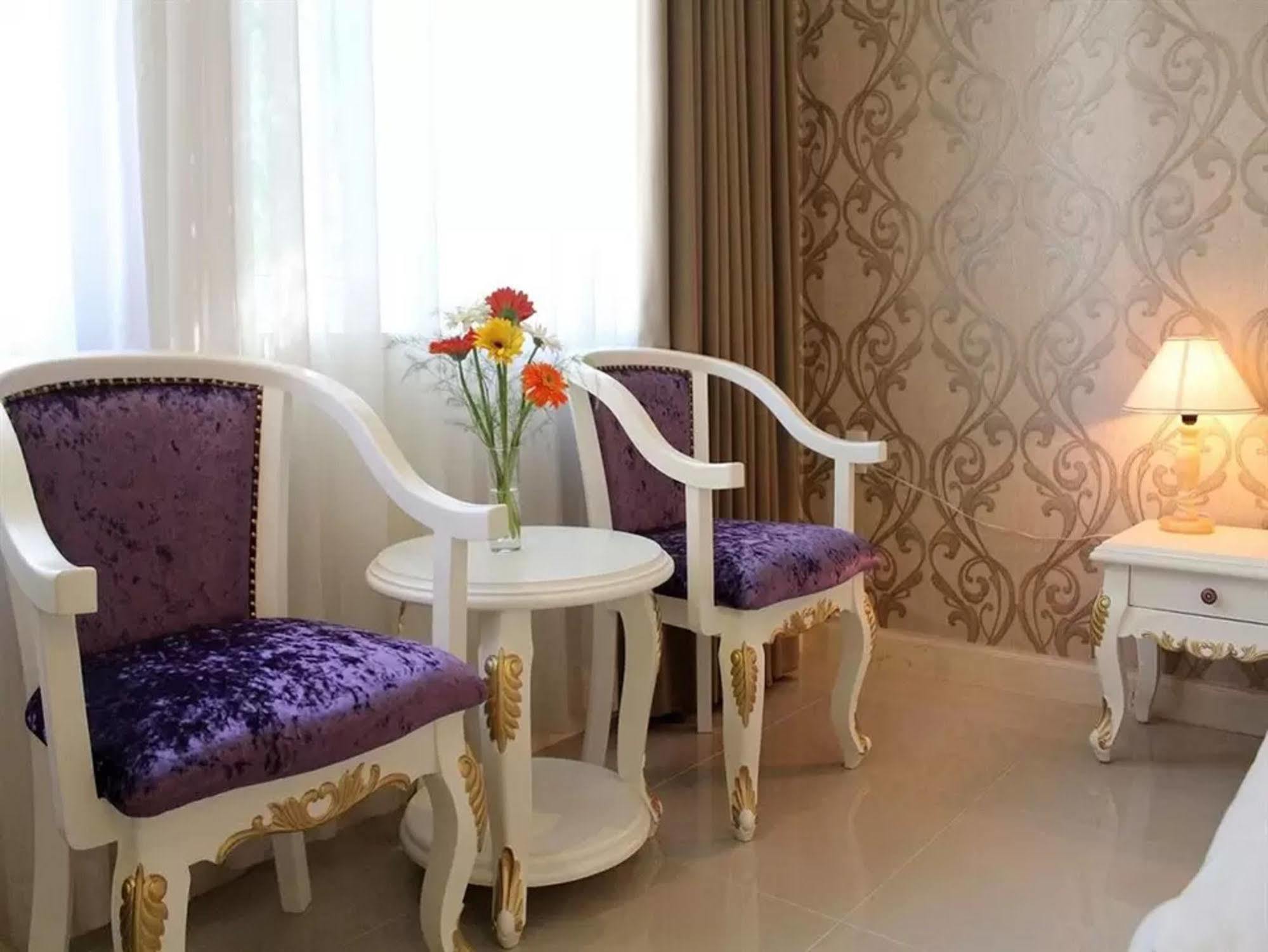 Bizu Boutique Phu My Hung Hotel