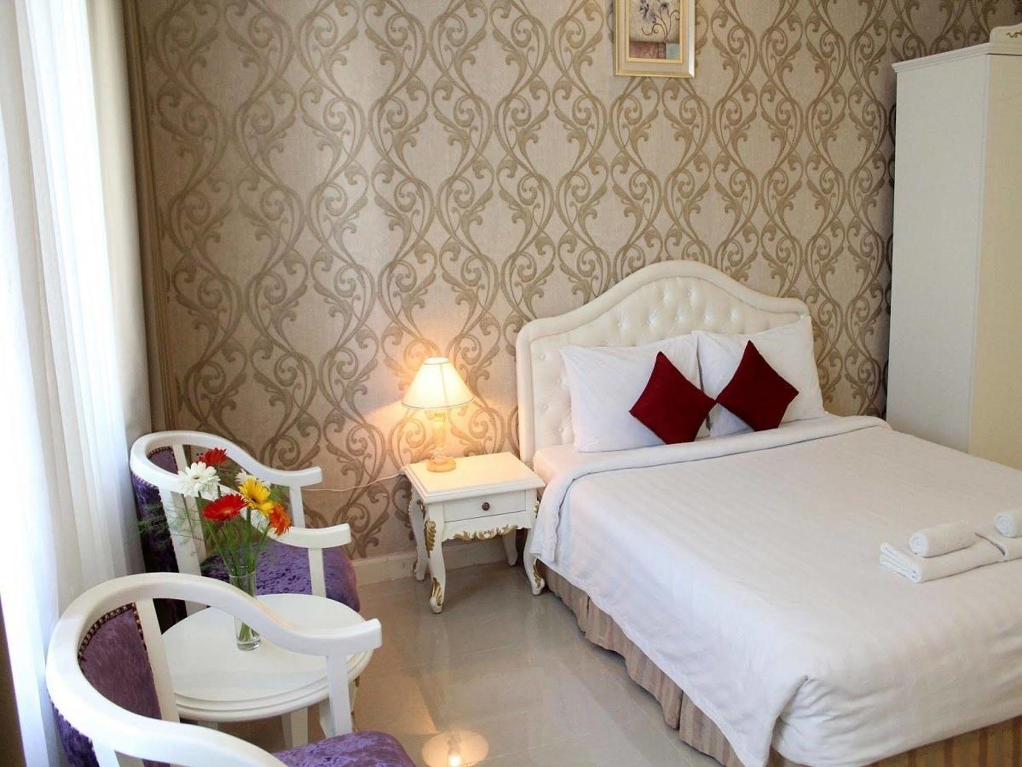 Bizu Boutique Phu My Hung Hotel