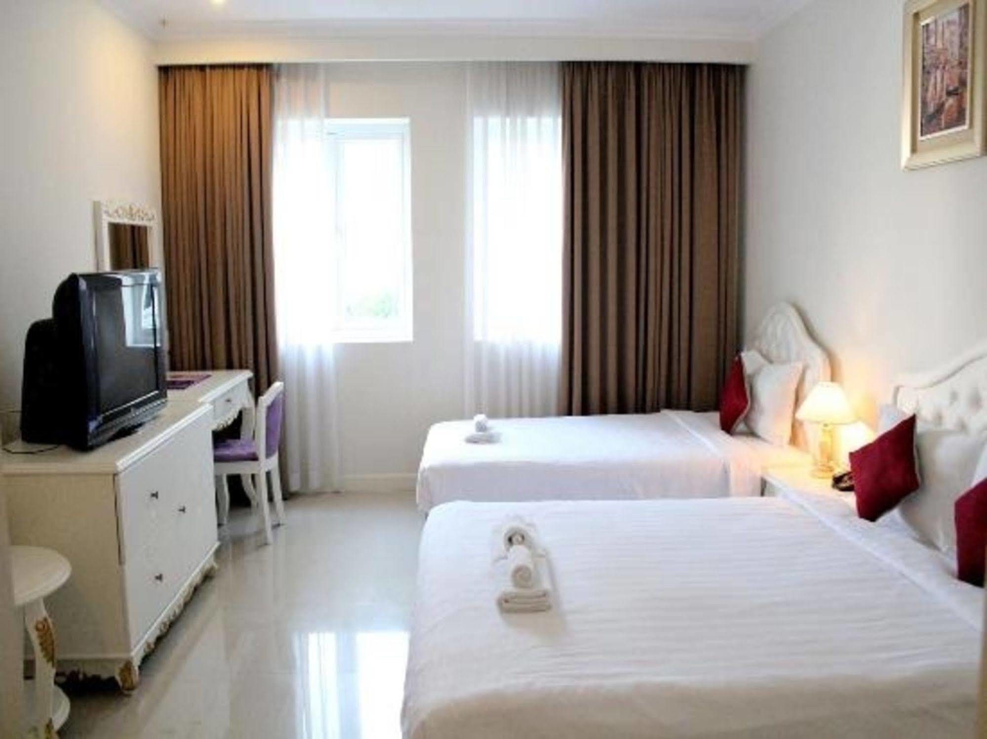 Hotel Bizu Boutique Phu My Hung 3*