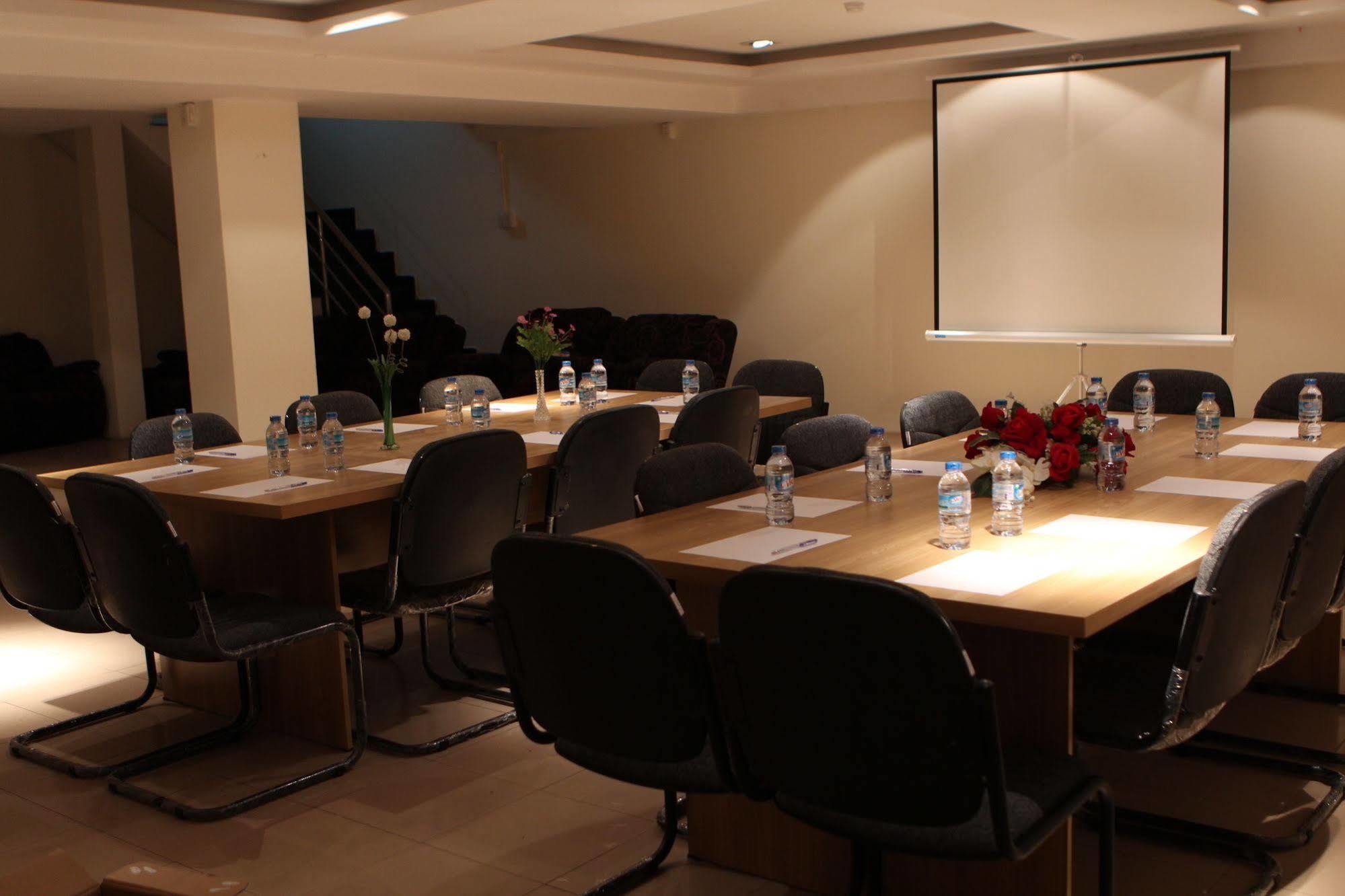 Bizu Boutique Phu My Hung Hotel 3*