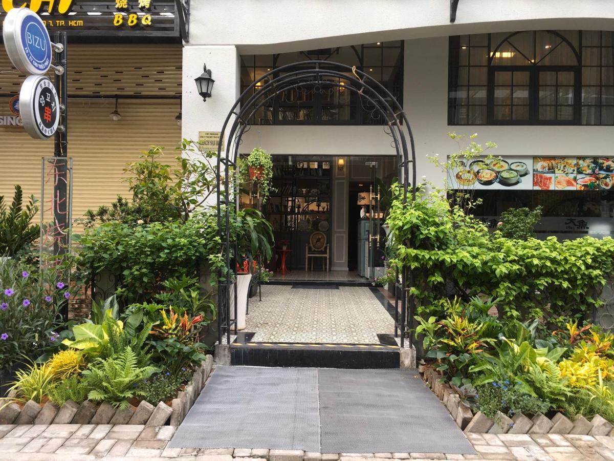 Bizu Boutique Phu My Hung 3*